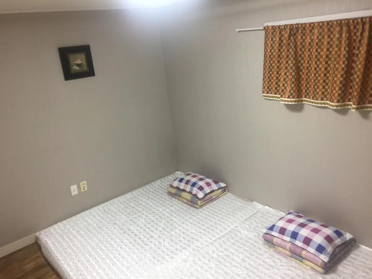 Araaura Pension Jeju